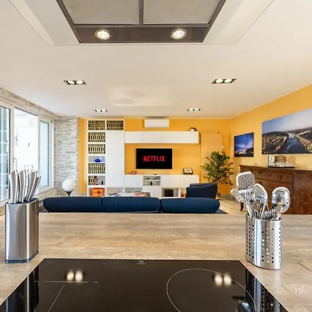 Apartment Skyline Penthouse - Terrazzo Panoramico & Metro 5min Milan