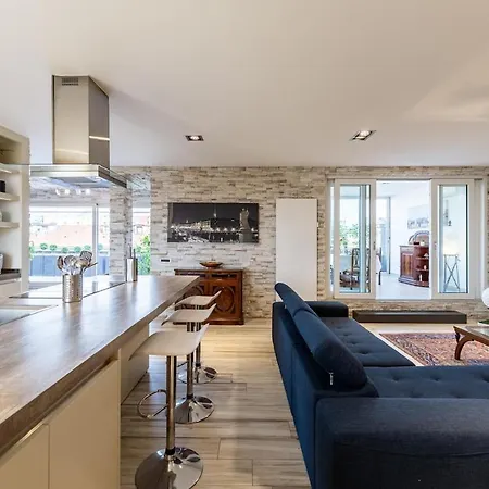 Apartment Skyline Penthouse - Terrazzo Panoramico & Metro 5min Milan