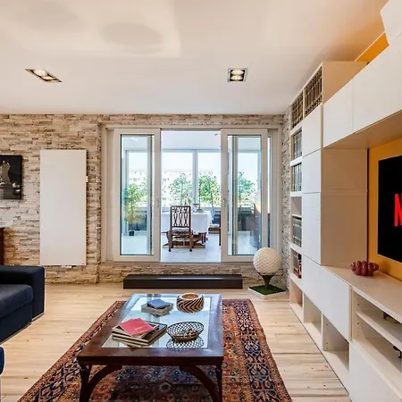 Apartment Skyline Penthouse - Terrazzo Panoramico & Metro 5min Milan