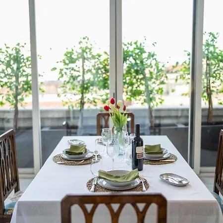 Skyline Penthouse - Terrazzo Panoramico & Metro 5min Apartment *