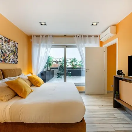 Skyline Penthouse - Terrazzo Panoramico & Metro 5min *