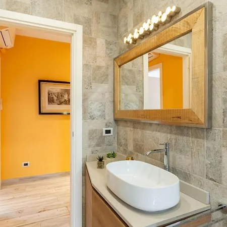 Skyline Penthouse - Terrazzo Panoramico & Metro 5min * Milan